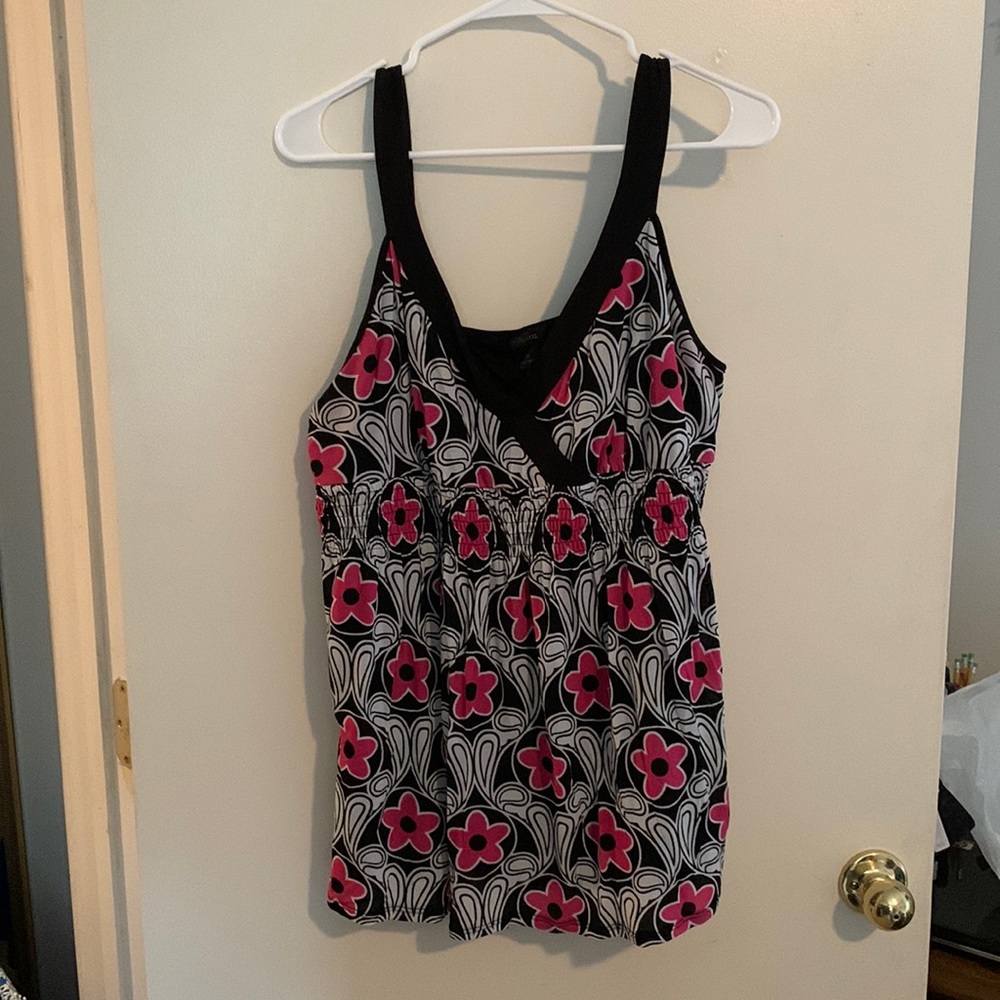 Style & Co Nylon Sleeveless Top. Size XL. Floral print.
